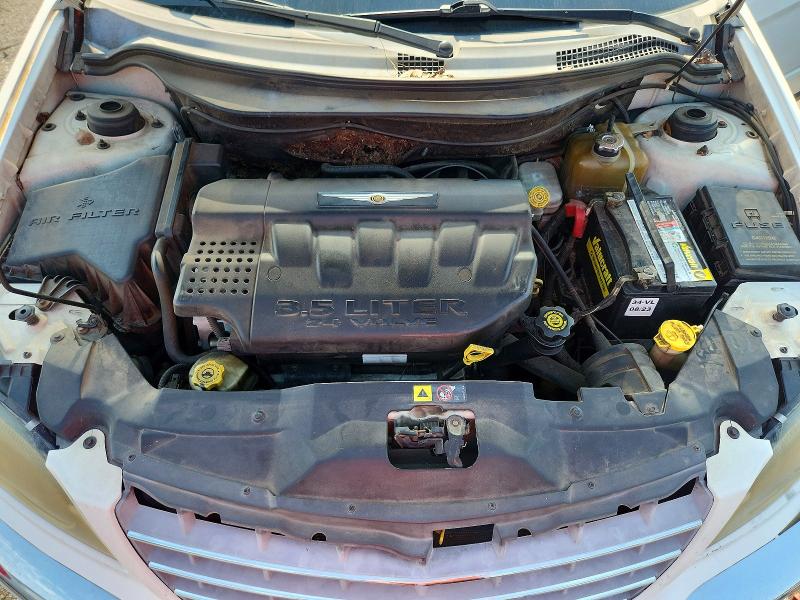 Photo 12 from auction – 2004 CHRYSLER PACIFICA with VIN 2C8GF68454R314616