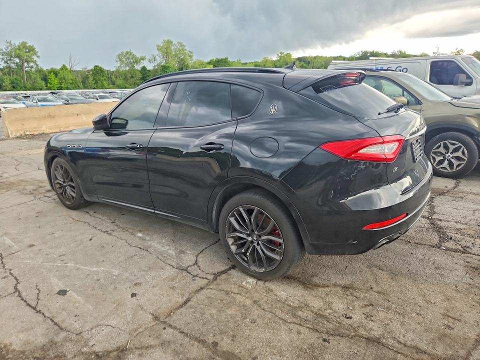 Photo 2 from auction – 2018 MASERATI LEVANTE with VIN ZN661XUA8JX299215