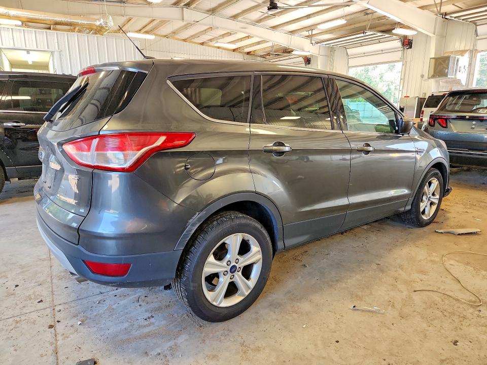 Photo 3 from auction – 2016 FORD ESCAPE with VIN 1FMCU0G74GUC43281