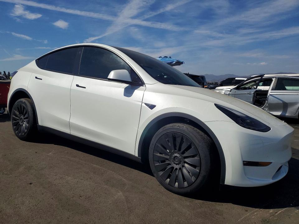 Фото 4 с аукциона – 2022 TESLA MODEL Y с VIN 7SAYGDEE9NF557902