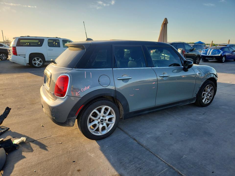 Photo 3 from auction – 2020 MINI COOPER with VIN WMWXU7C08L2L60470