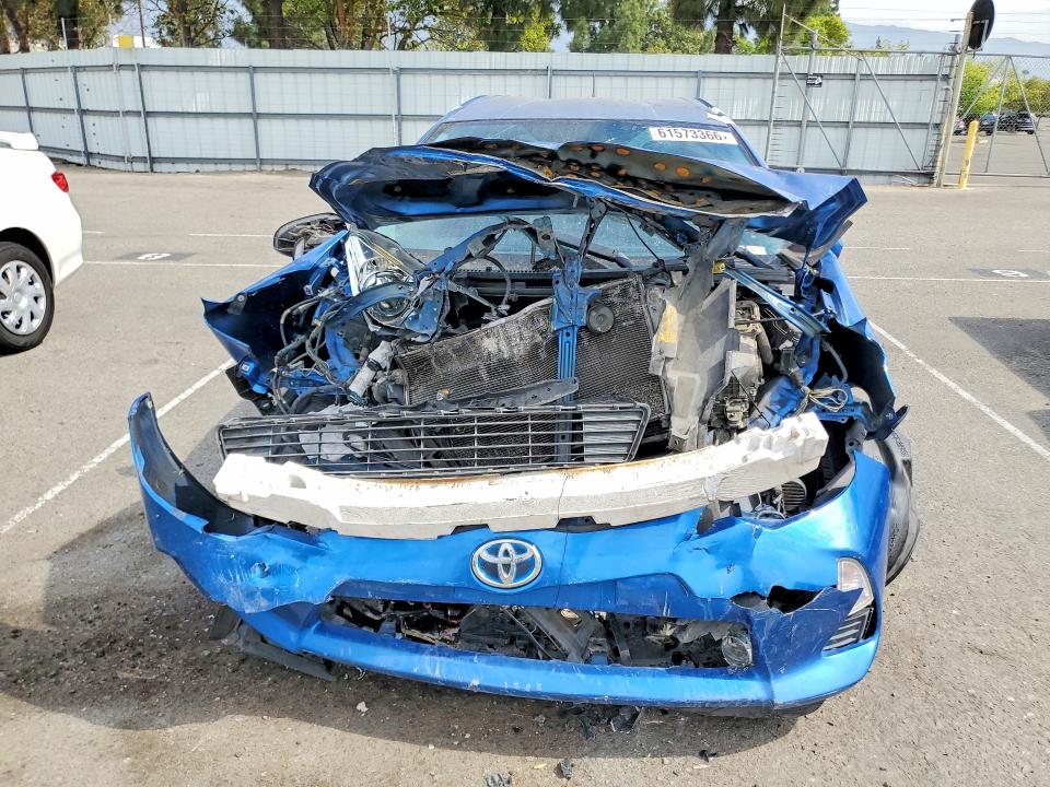 Photo 5 from auction – 2013 TOYOTA PRIUS C with VIN JTDKDTB30D1540244