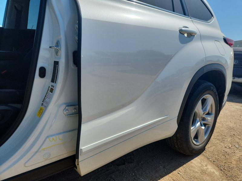 Photo 13 from auction – 2021 TOYOTA HIGHLANDER with VIN 5TDBBRCH9MS518684
