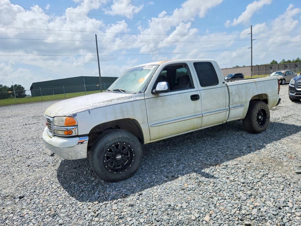 GMC NEW SIERRA 2001 مع رقم تعريف المركبة 2GTEC19T711125003 - صورة من المزاد