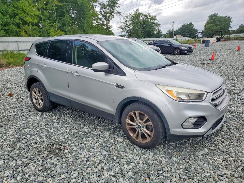 Photo 4 from auction – 2019 FORD ESCAPE with VIN 1FMCU0GD1KUA22932