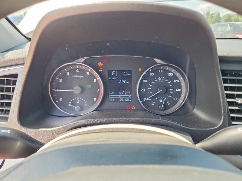 Photo 9 from auction – 2017 HYUNDAI ELANTRA with VIN 5NPD74LF1HH112714