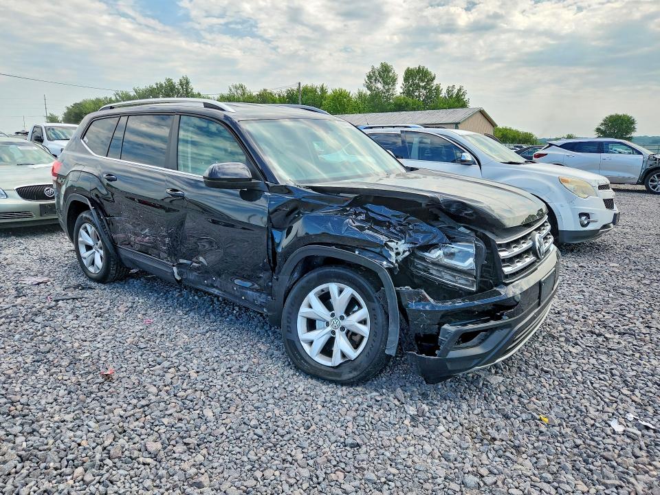 Photo 4 from auction – 2018 VOLKSWAGEN ATLAS with VIN 1V2CR2CA2JC509069