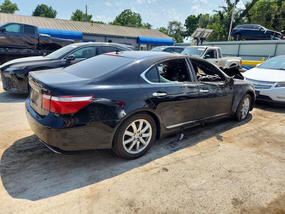 Photo 3 from auction – 2009 LEXUS LS with VIN JTHBL46F395084610