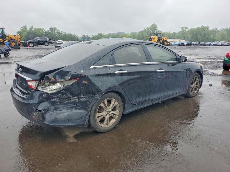 Photo 3 from auction – 2012 HYUNDAI SONATA with VIN 5NPEC4AC5CH410166