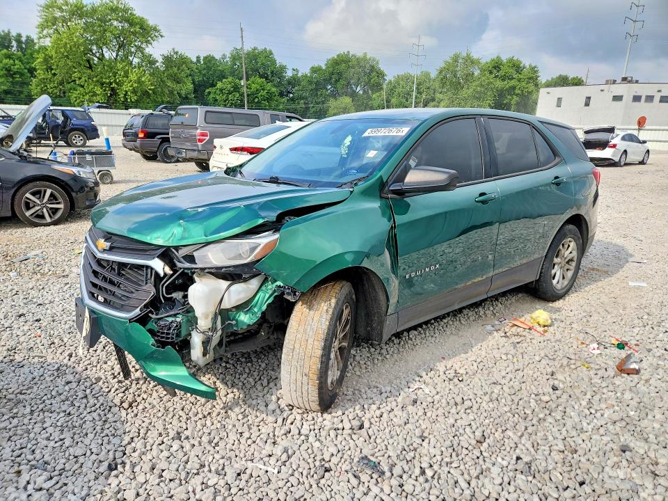 CHEVROLET EQUINOX 2018 with VIN 2GNAXREV4J6201392 - Photo from auction