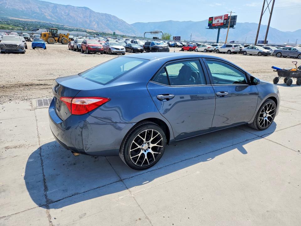 Photo 3 from auction – 2018 TOYOTA COROLLA with VIN 2T1BURHE8JC112263