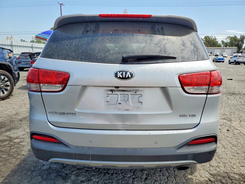 Photo 6 from auction – 2017 KIA SORENTO with VIN 5XYPH4A5XHG302927