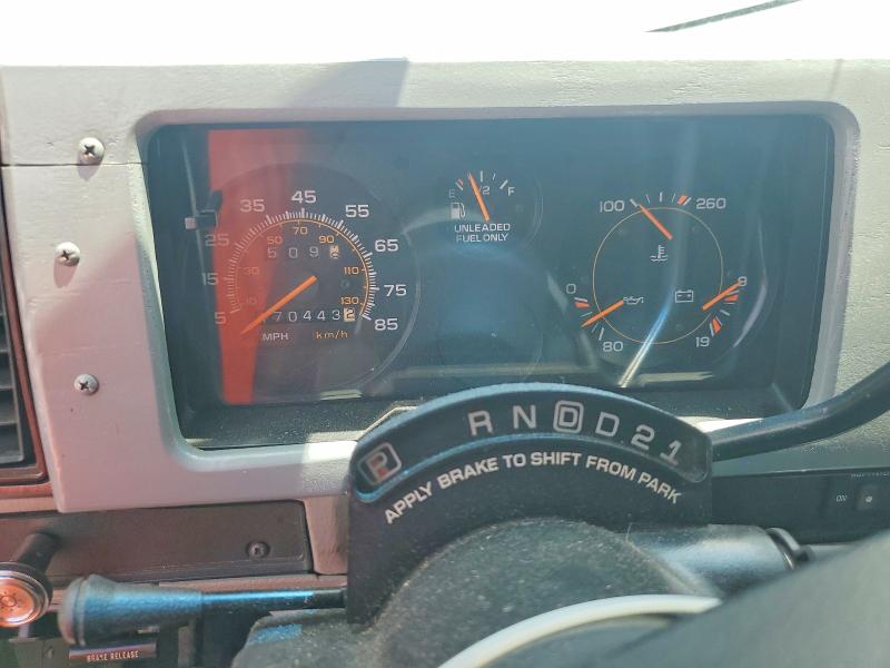 Photo 9 from auction – 1994 CHEVROLET G20 with VIN 1GBEG25K5RF168187