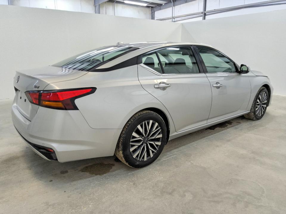 Photo 3 from auction – 2024 NISSAN ALTIMA with VIN 1N4BL4DV6RN346122