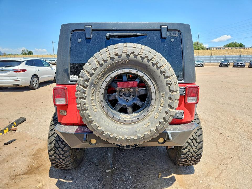 Снимка 6 от търг – 2016 JEEP WRANGLER UNLIMITED с VIN 1C4BJWFG2GL188557