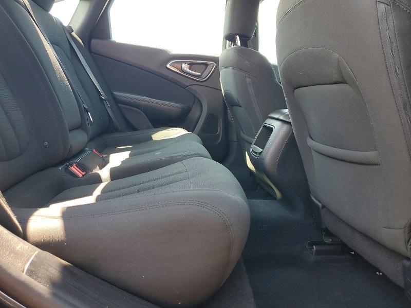 Photo 10 from auction – 2016 CHRYSLER 200 with VIN 1C3CCCAB2GN166690