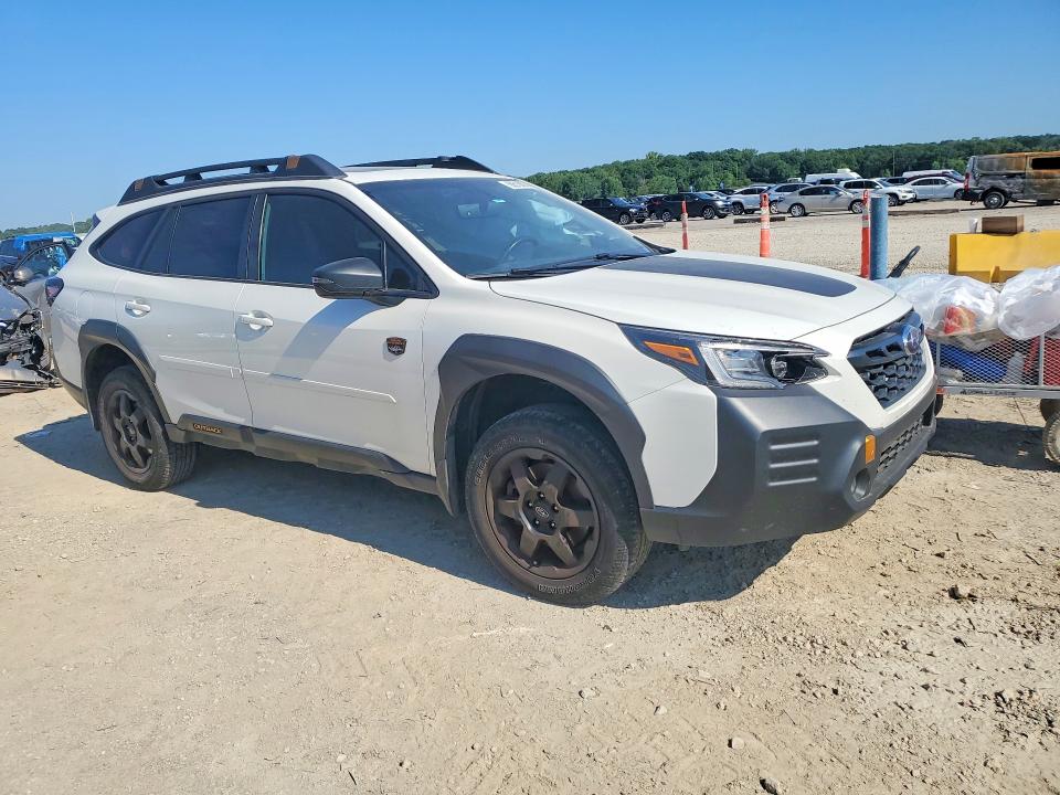 Photo 4 from auction – 2022 SUBARU OUTBACK with VIN 4S4BTGUD3N3217629