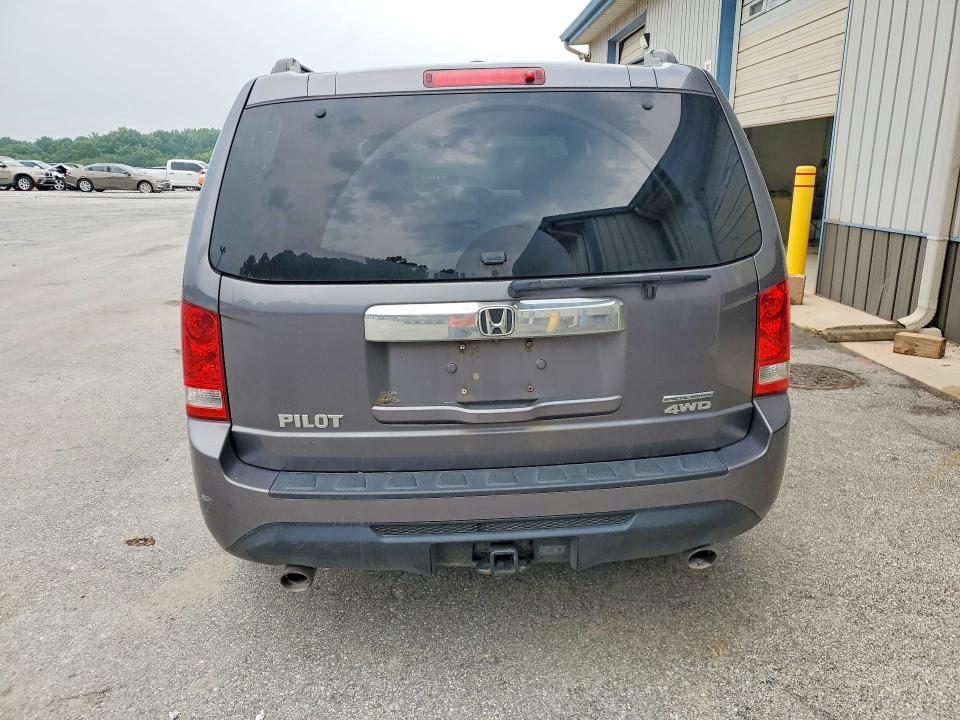 Photo 6 from auction – 2015 HONDA PILOT with VIN 5FNYF4H30FB067859