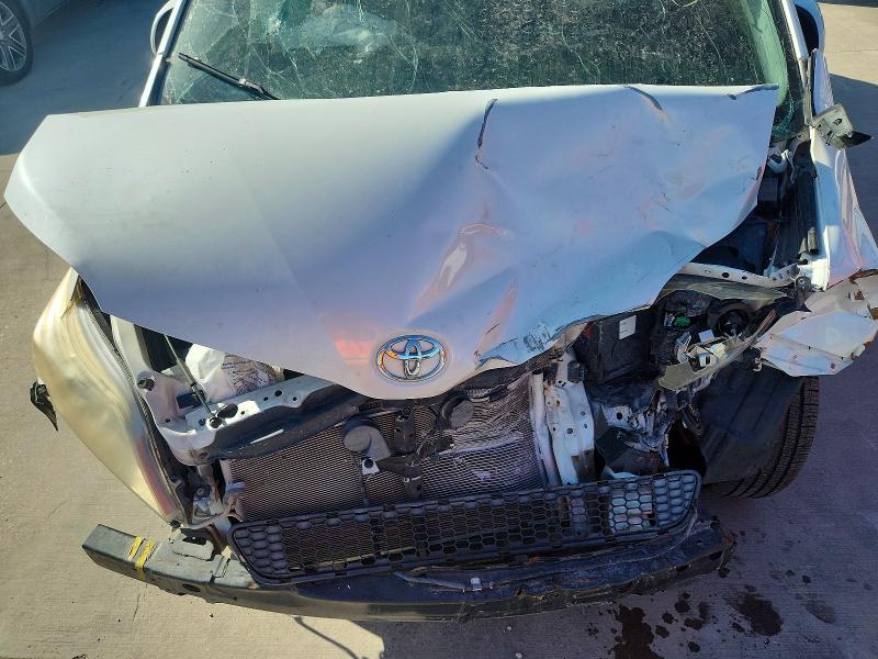 Photo 11 from auction – 2015 TOYOTA SIENNA with VIN 5TDYK3DC5FS683838