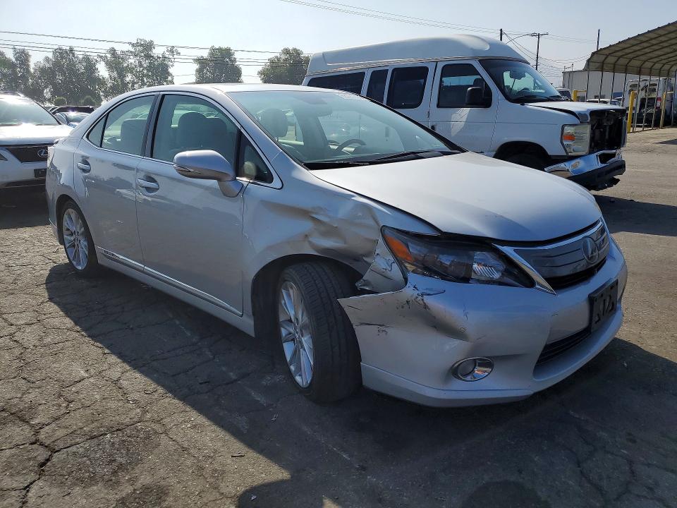 Photo 4 from auction – 2010 LEXUS HS with VIN JTHBB1BA5A2003852