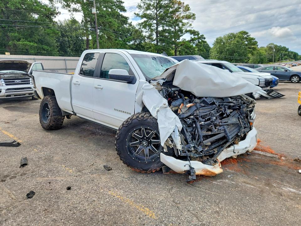 Photo 4 from auction – 2018 CHEVROLET SILVERADO with VIN 1GCRCREC0JZ358072