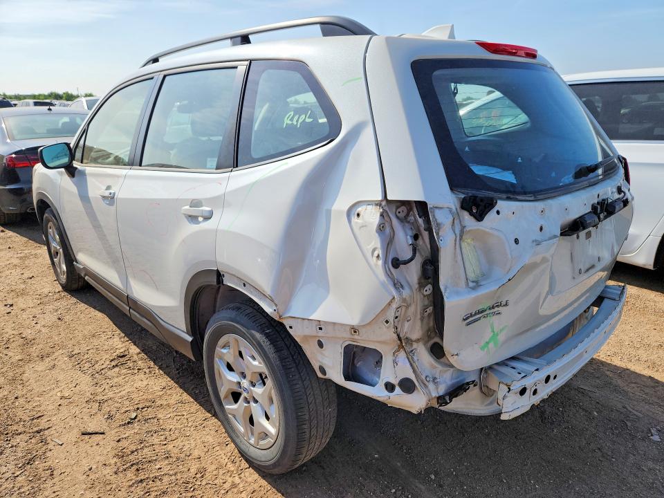 Photo 2 from auction – 2019 SUBARU FORESTER with VIN JF2SKACC1KH502388