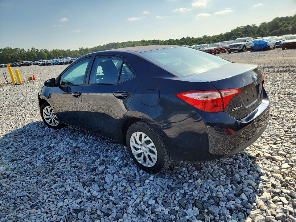 Photo 2 from auction – 2018 TOYOTA COROLLA with VIN 5YFBURHE0JP791476