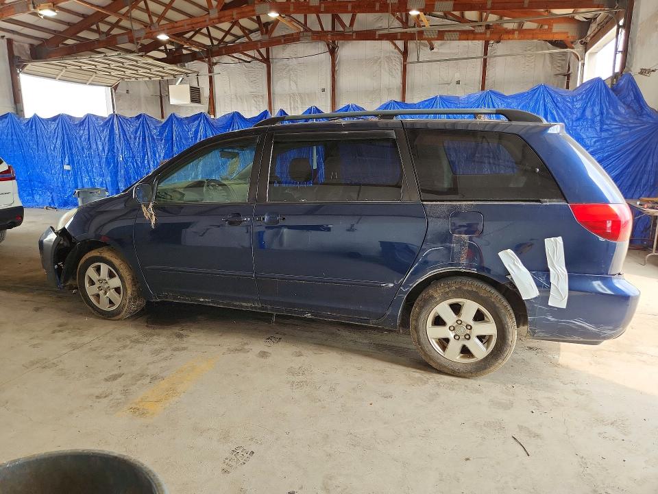 Photo 2 from auction – 2004 TOYOTA SIENNA with VIN 5TDZA23C54S164224