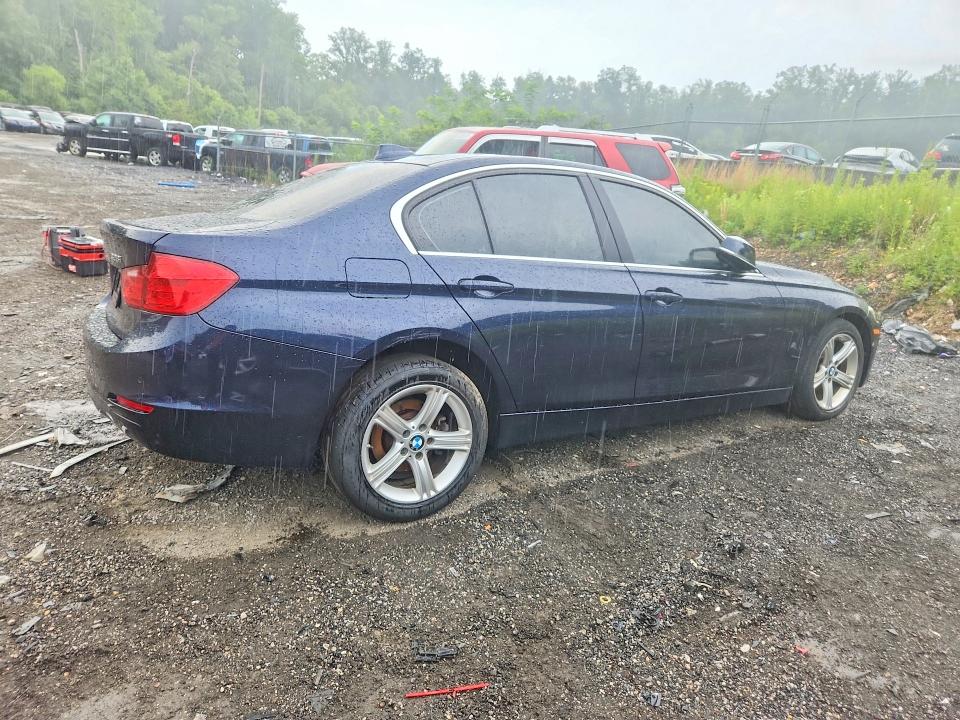 Photo 3 from auction – 2015 BMW 328 with VIN WBA3B5G53FNS14902