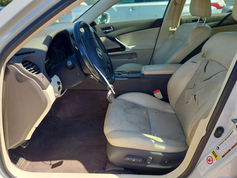 Photo 7 from auction – 2010 LEXUS IS with VIN JTHBF5C29A5119895