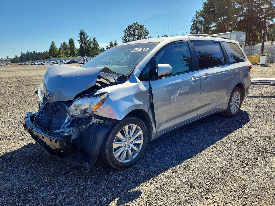 TOYOTA SIENNA 2017 with VIN 5TDJZ3DC6HS182179 - Photo from auction