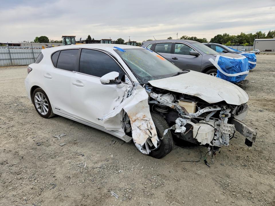 Photo 4 from auction – 2011 LEXUS CT with VIN JTHKD5BH8B2039101