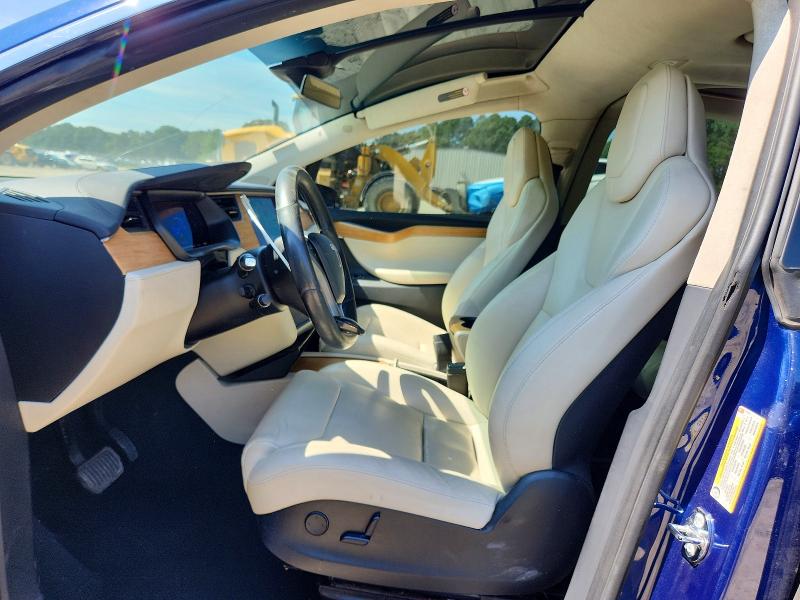 Photo 7 from auction – 2019 TESLA MODEL X with VIN 5YJXCDE28KF151762