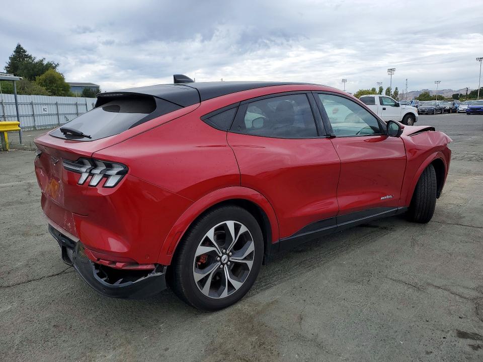 Photo 3 from auction – 2021 FORD MUSTANG MACH-E with VIN 3FMTK3SU0MMA06596