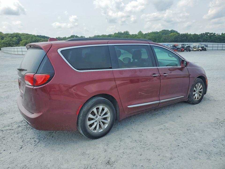 Photo 3 from auction – 2017 CHRYSLER PACIFICA with VIN 2C4RC1BG2HR569402