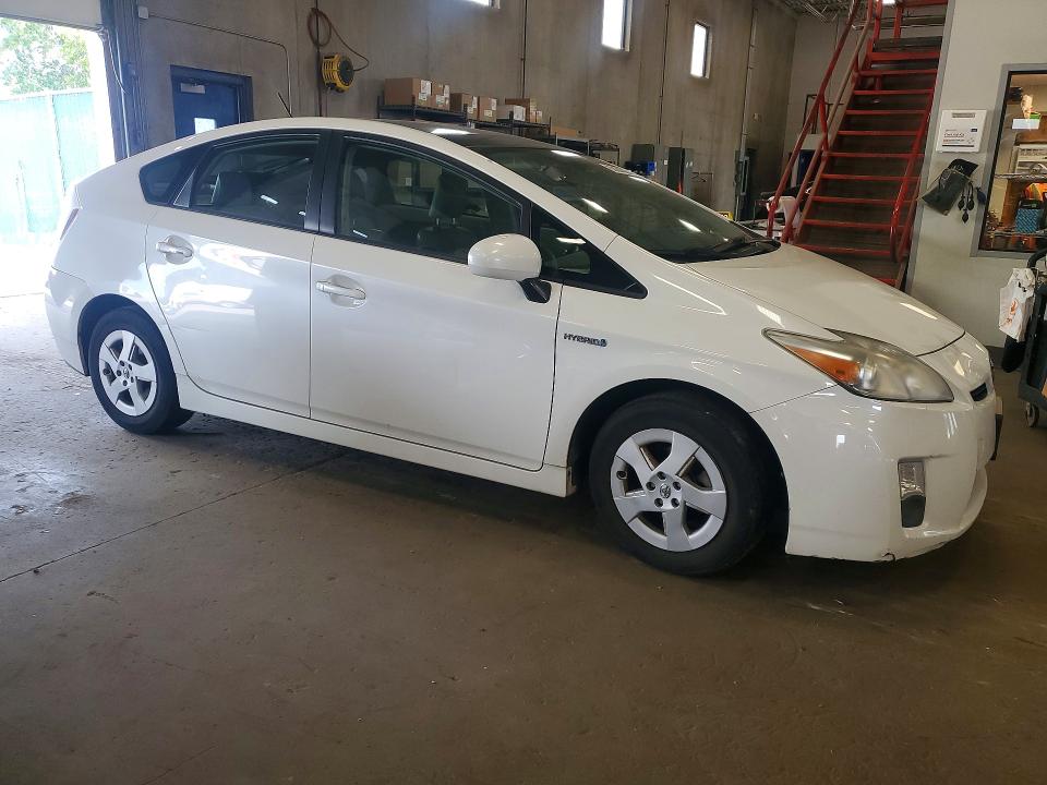 Photo 4 from auction – 2010 TOYOTA PRIUS with VIN JTDKN3DU9A0161649
