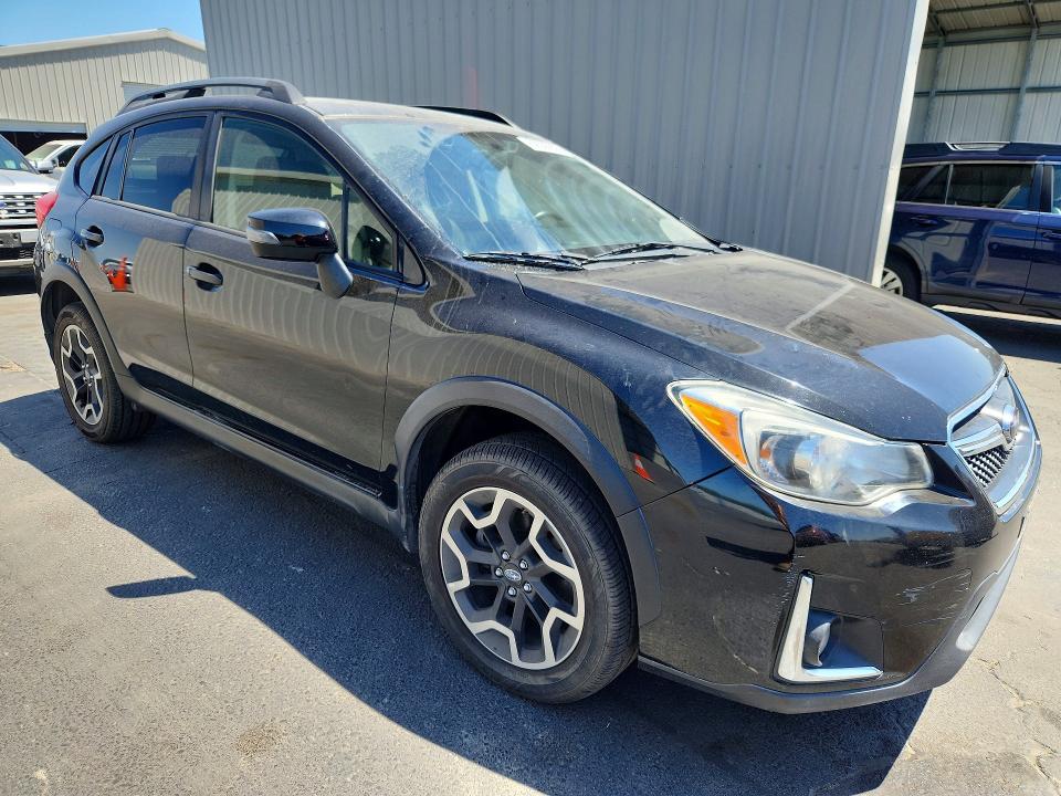 Photo 4 from auction – 2017 SUBARU CROSSTREK with VIN JF2GPANC2HH273264