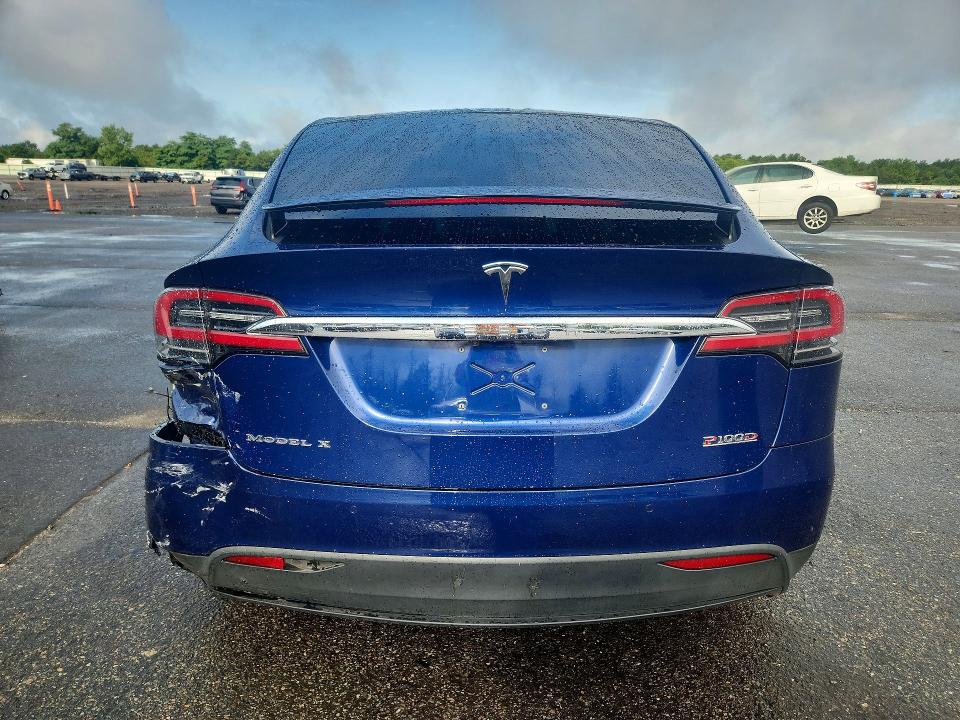 Photo 6 from auction – 2017 TESLA MODEL X with VIN 5YJXCBE40HF075999
