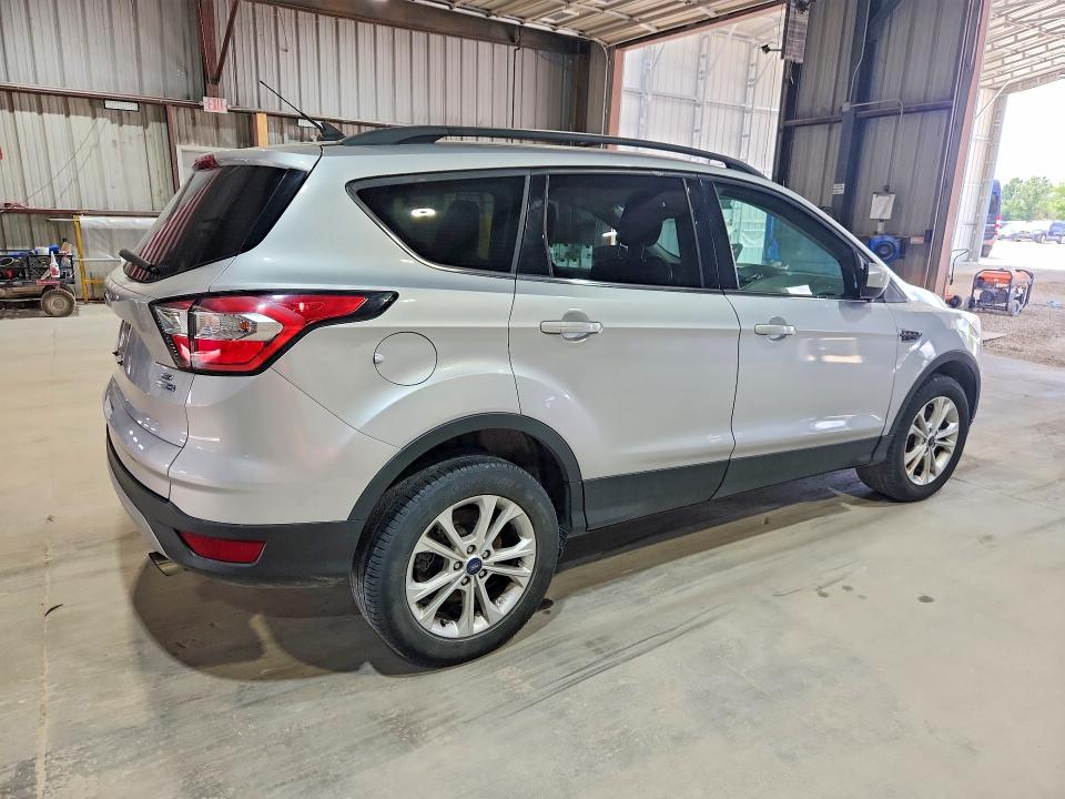 صورة رقم 3 من المزاد - 2018 FORD ESCAPE مع VIN 1FMCU9GD5JUD35372