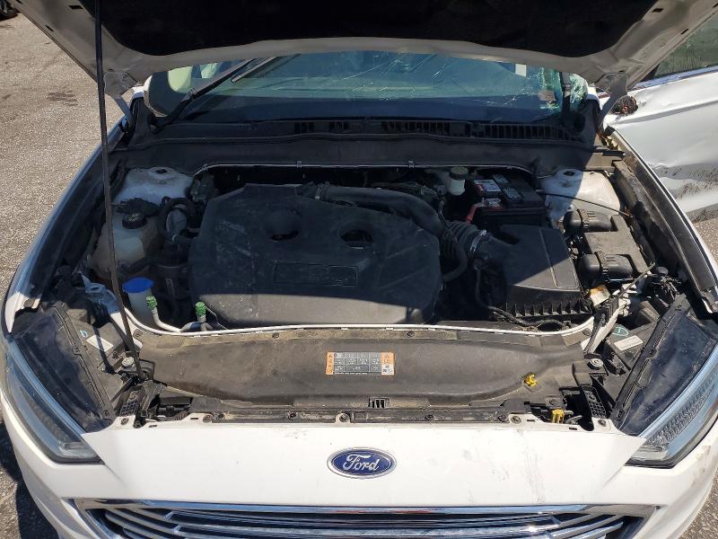 Photo 11 from auction – 2017 FORD FUSION with VIN 3FA6P0K90HR131478