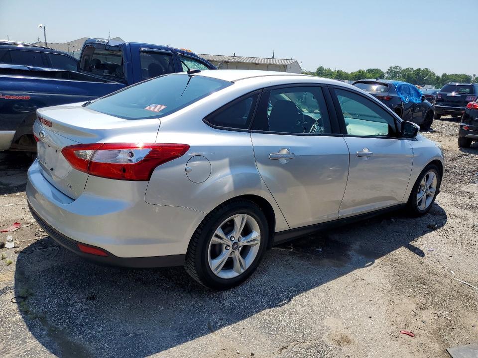 Photo 3 from auction – 2014 FORD FOCUS with VIN 1FADP3F27EL400396