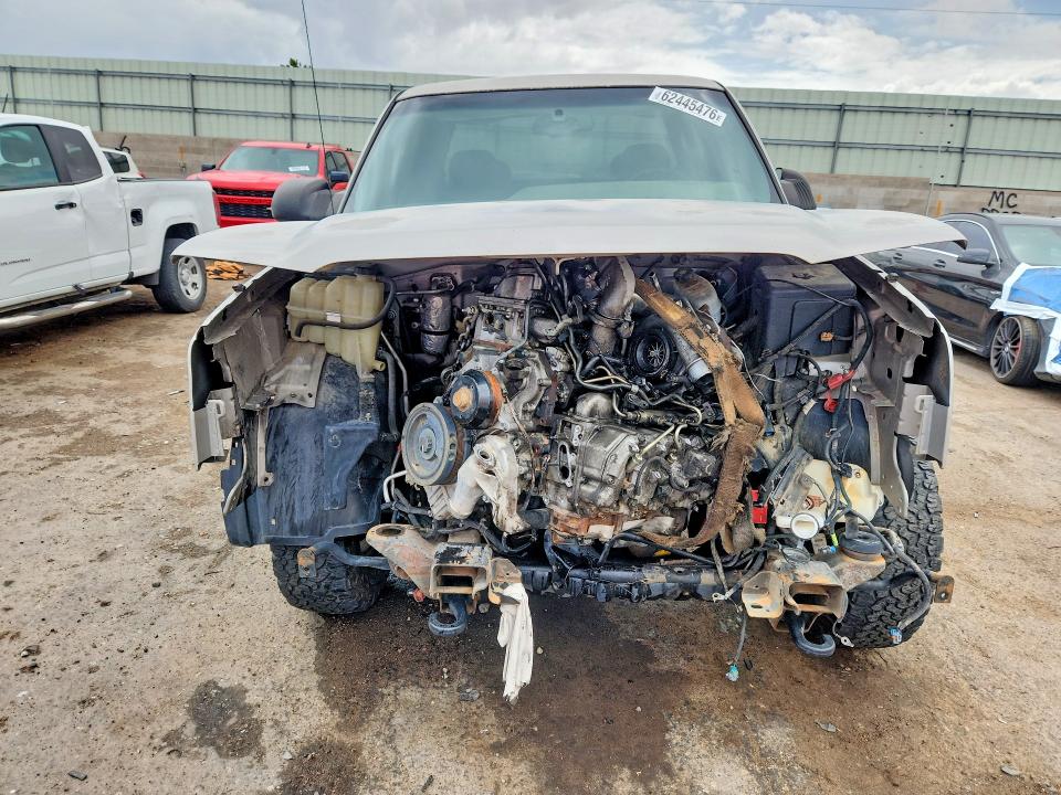 Photo 5 from auction – 2004 CHEVROLET SILVERADO with VIN 1GCHK29284E394305