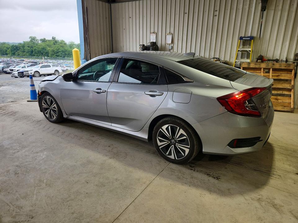 Photo 2 from auction – 2016 HONDA CIVIC with VIN 2HGFC1F77GH649037