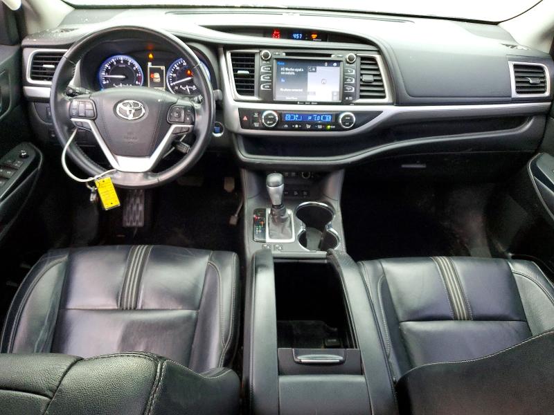 Photo 8 from auction – 2018 TOYOTA HIGHLANDER with VIN 5TDJZRFH8JS811328