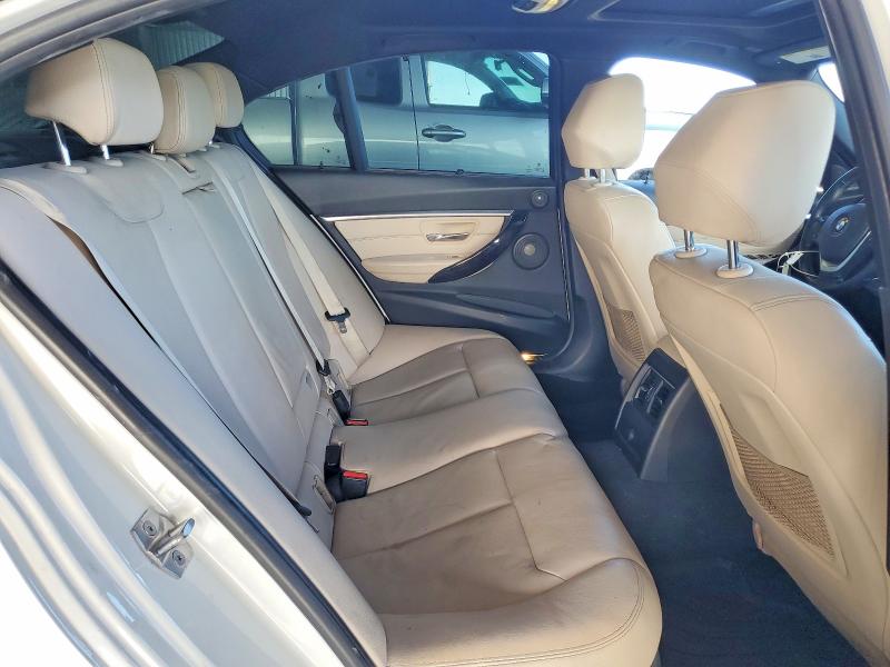 Photo 10 from auction – 2016 BMW 328 with VIN WBA8E9G55GNU28215