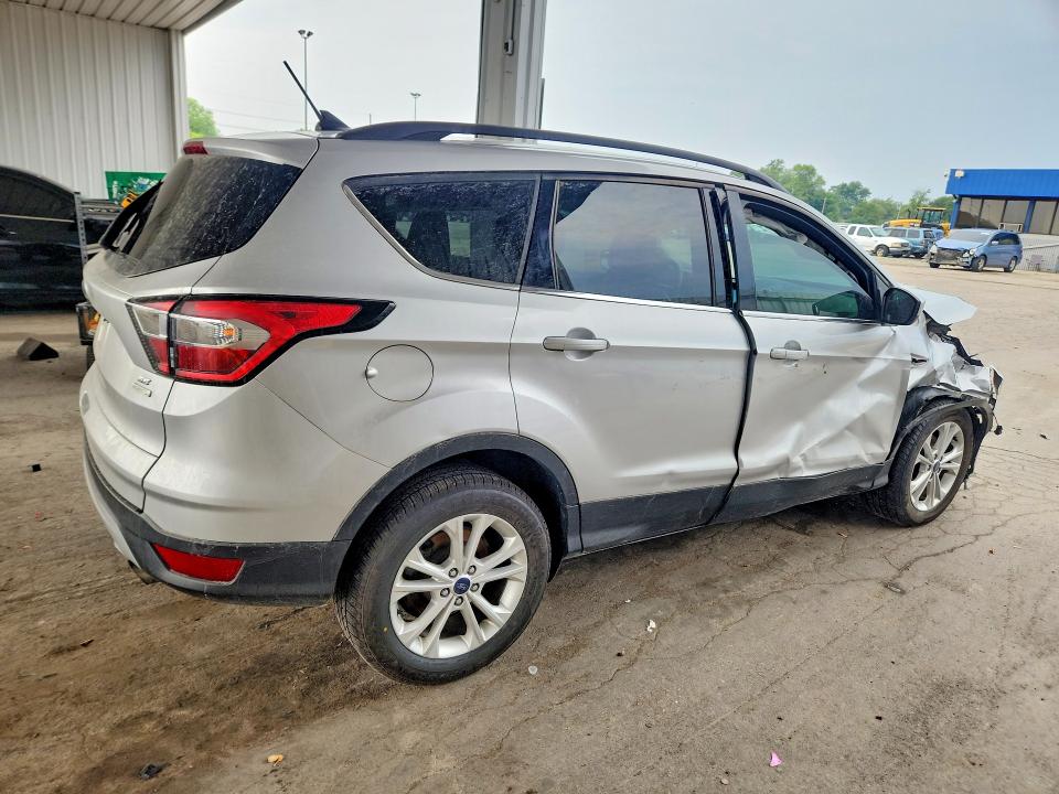 Фото 3 с аукциона – 2018 FORD ESCAPE с VIN 1FMCU0GD3JUB36901