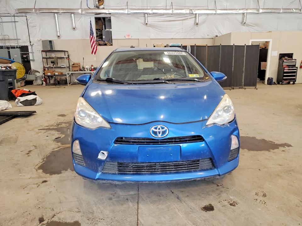 Photo 5 from auction – 2013 TOYOTA PRIUS C with VIN JTDKDTB36D1554245