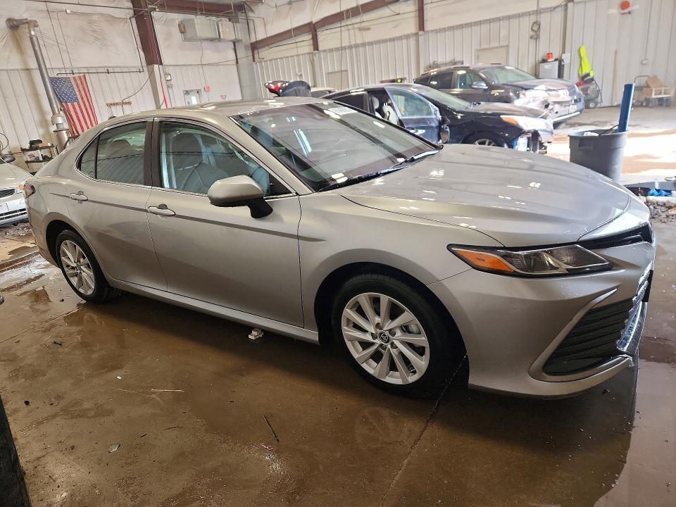 Photo 4 from auction – 2023 TOYOTA CAMRY with VIN 4T1C11AKXPU082964