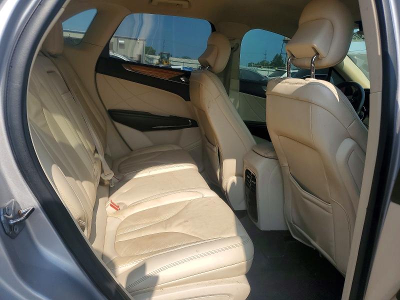 Photo 11 from auction – 2016 LINCOLN MKC with VIN 5LMCJ2C93GUJ16272