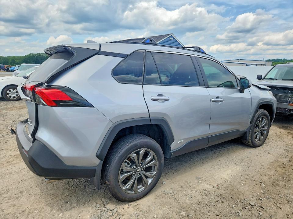 Photo 3 from auction – 2025 TOYOTA RAV4 with VIN 2T3B6RFV8SW086638